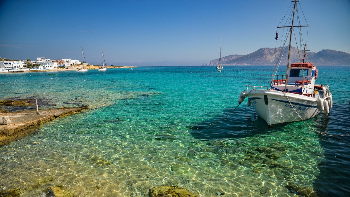 Sailing Greece - Athens to Mykonos - Marine Greece Tour (Image Credit: G Adventures)