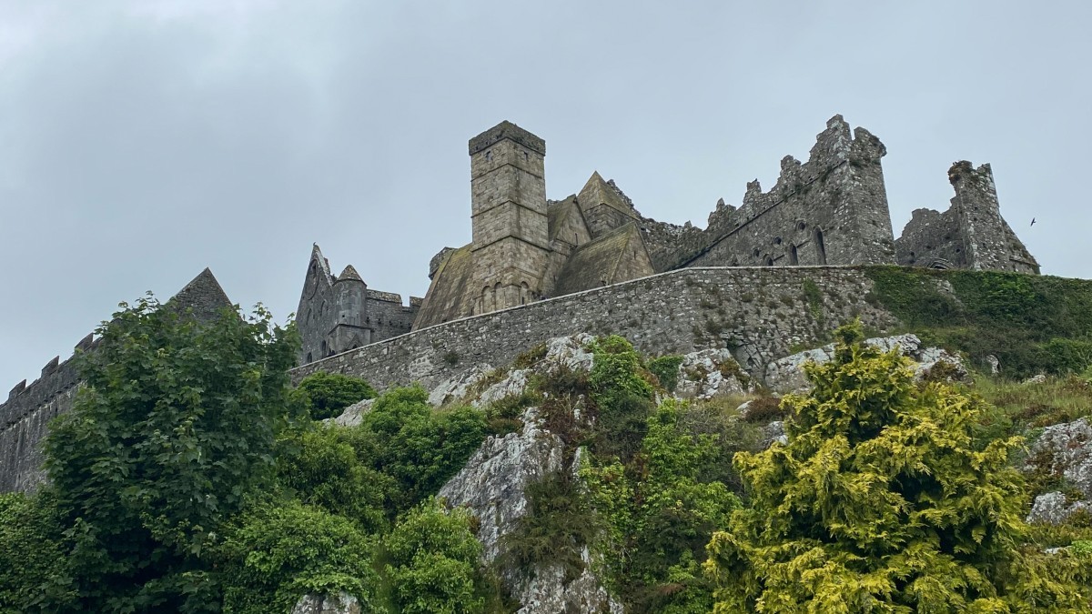 Ireland: Charming Villages, Traditional Tales & Hiking the Dingle Peninsula - The Geluxe Collection Ireland Tour (Image Credit: G Adventures)